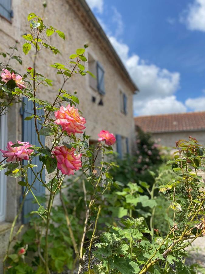 ホテル Domaine De Villot Sainte-Colombe-de-Villeneuve エクステリア 写真