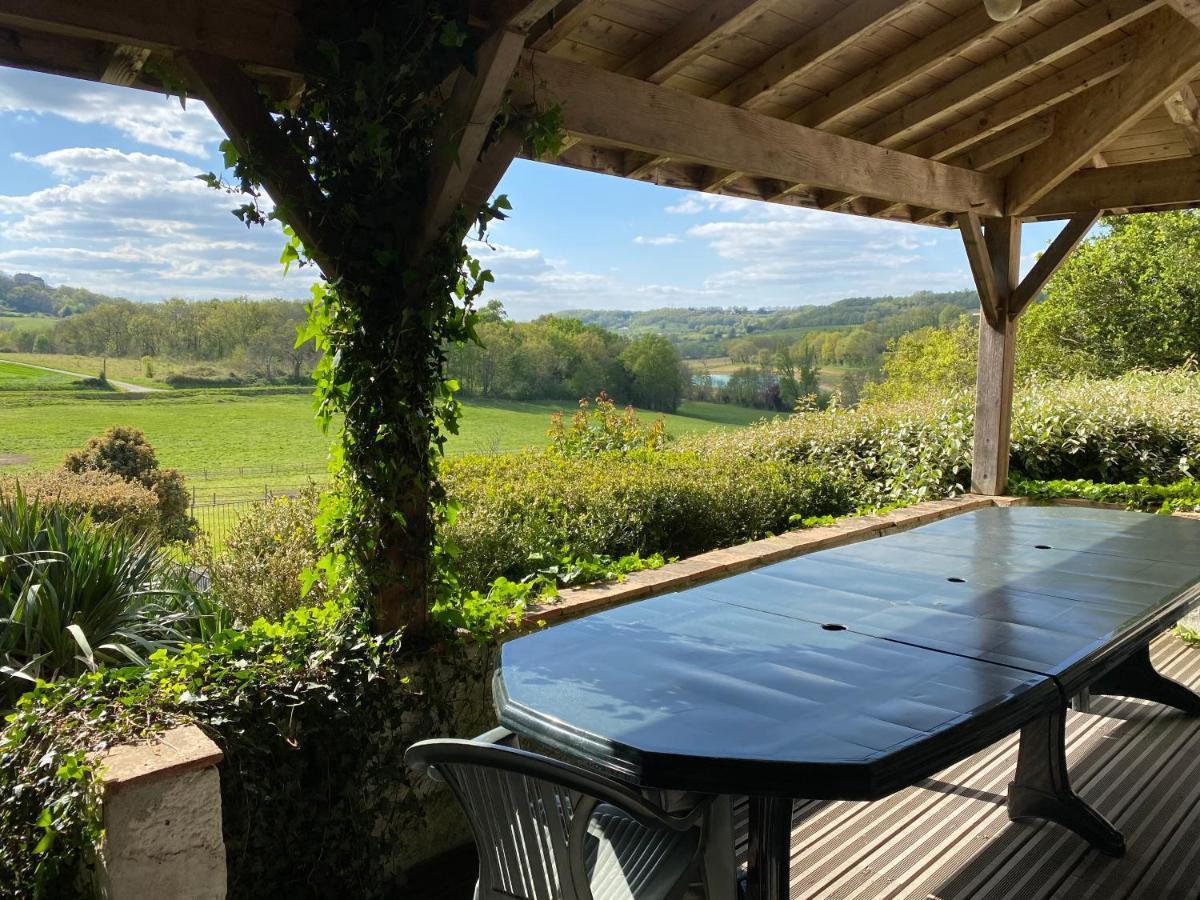 ホテル Domaine De Villot Sainte-Colombe-de-Villeneuve エクステリア 写真