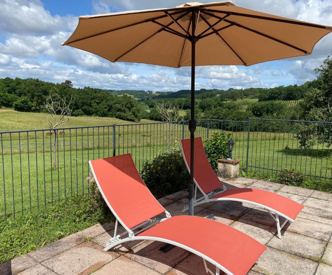 ホテル Domaine De Villot Sainte-Colombe-de-Villeneuve エクステリア 写真