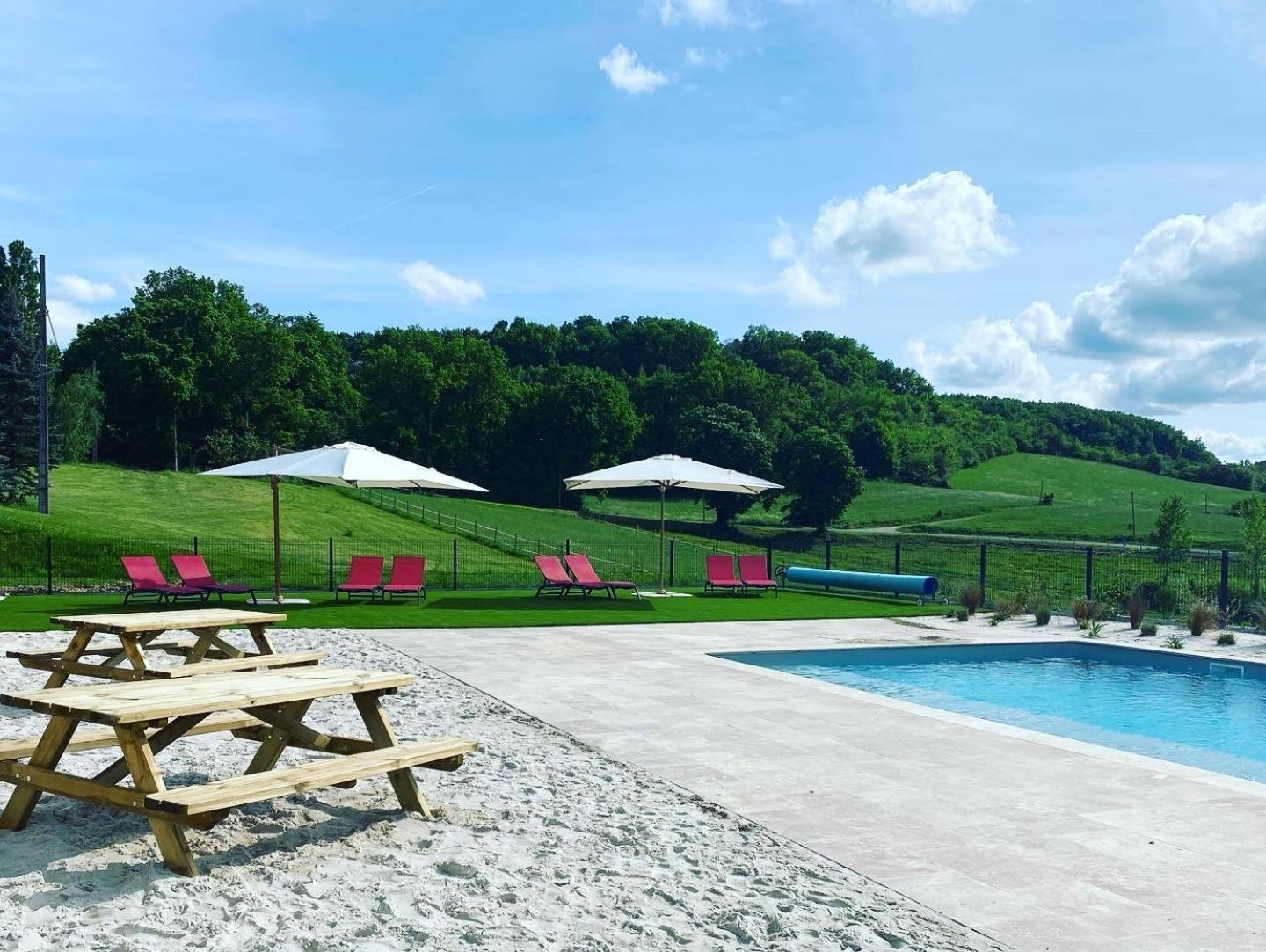 ホテル Domaine De Villot Sainte-Colombe-de-Villeneuve エクステリア 写真