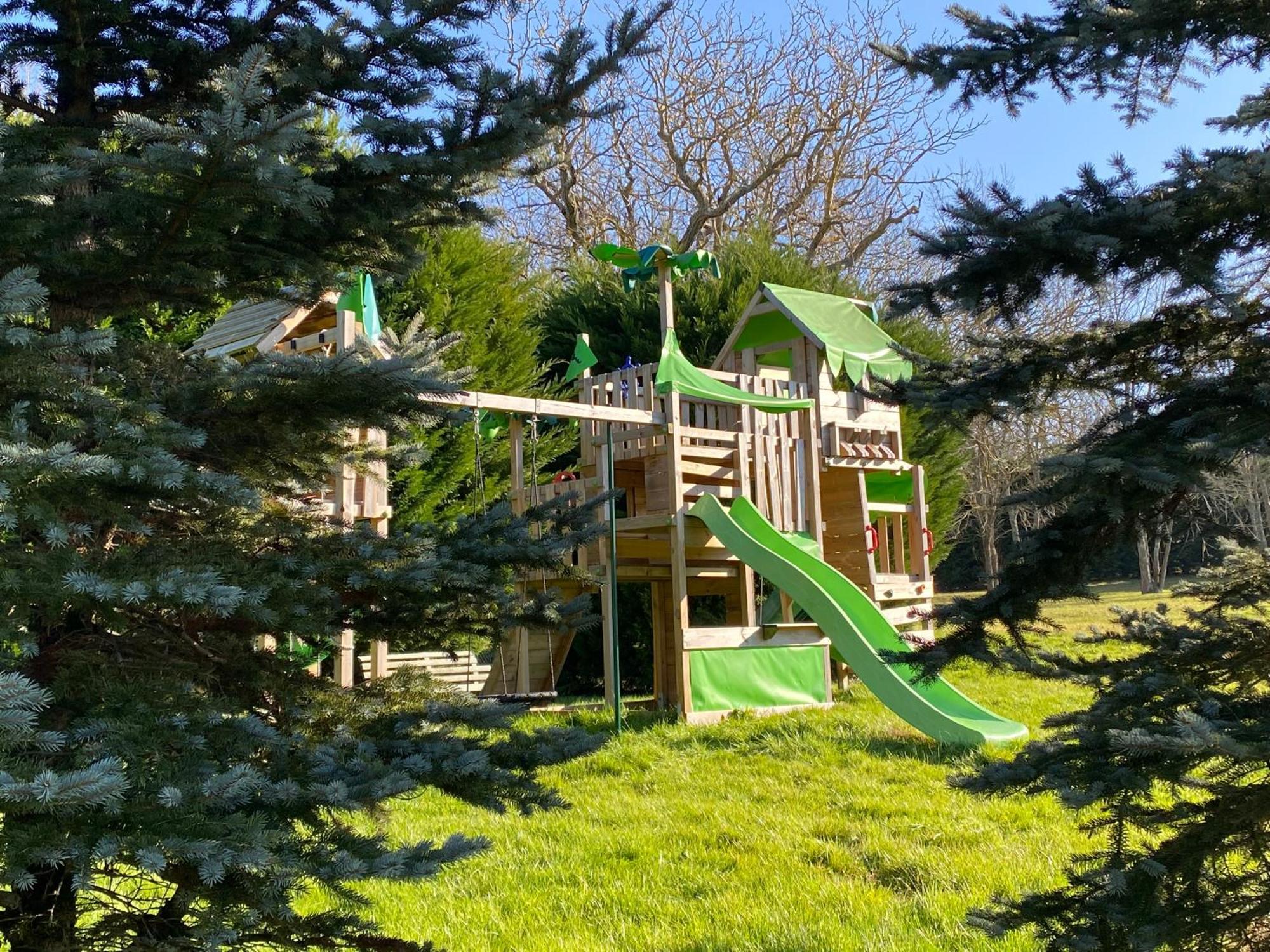 ホテル Domaine De Villot Sainte-Colombe-de-Villeneuve エクステリア 写真